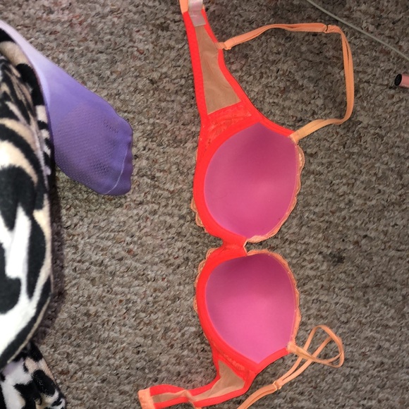 Coral bra - Picture 4 of 5